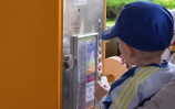 Predajný automat tlačiaci pamätný lístok<br/>Autor: DPMŽ