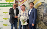 Odovzdanie 2. ceny pánovi Tiborovi<br/>DPMĹ˝